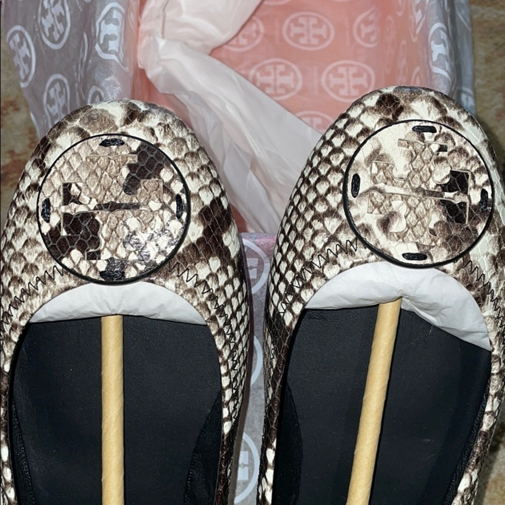 Tory Burch
Minnie Snake-Print Medallion Flats - Picture 7 of 7